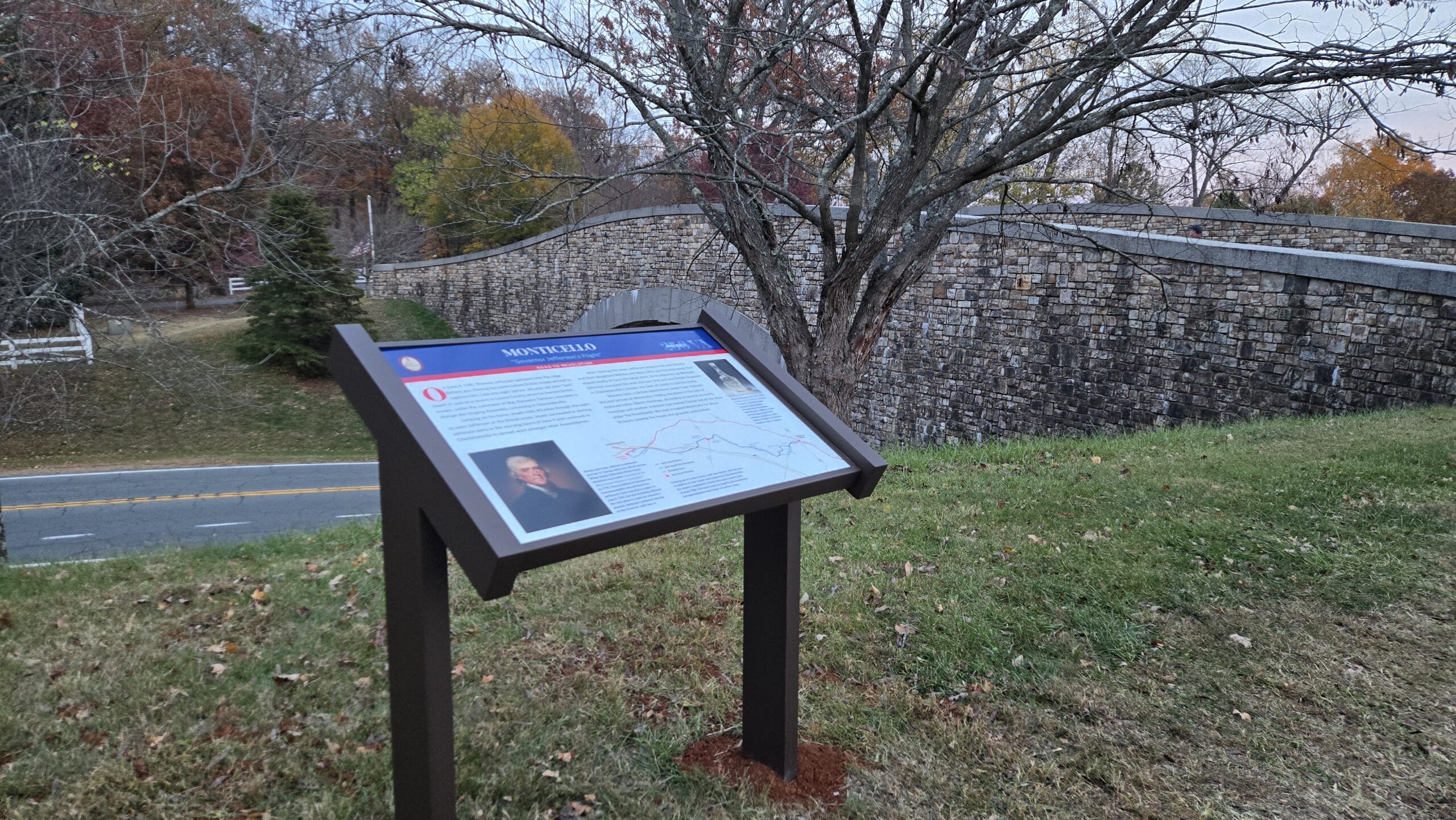 three young girls stading with a civil war sign